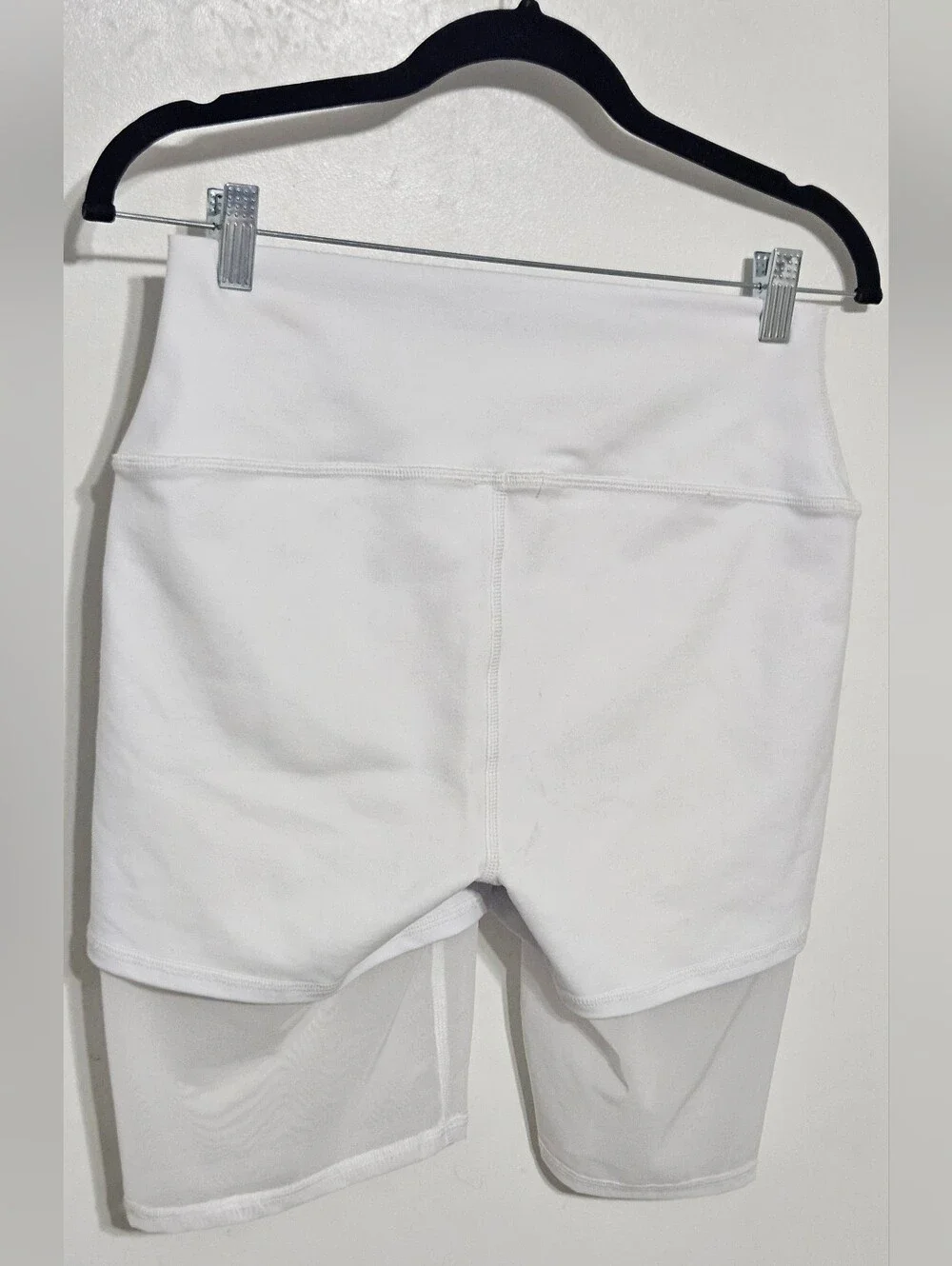 Alo Yoga High Waist Lavish Short Mesh White Size L